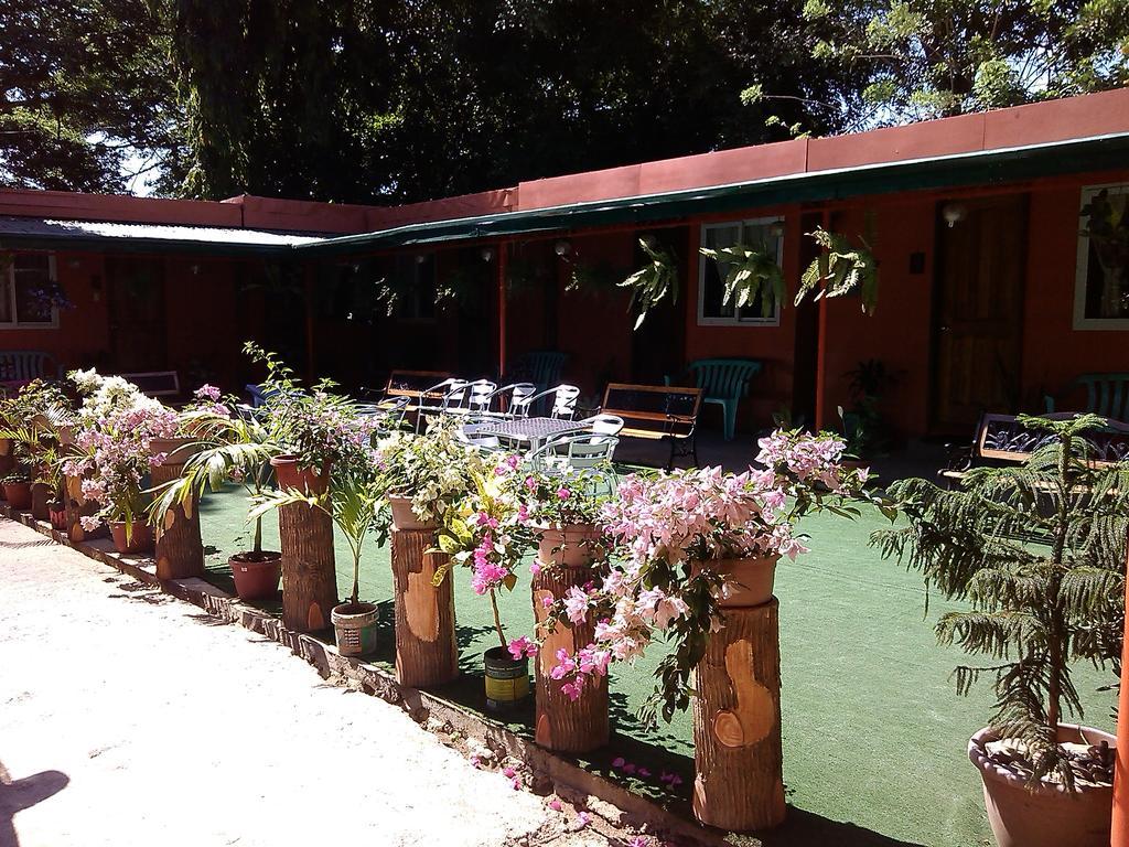 Airportside Inn Puerto Princesa Exterior foto