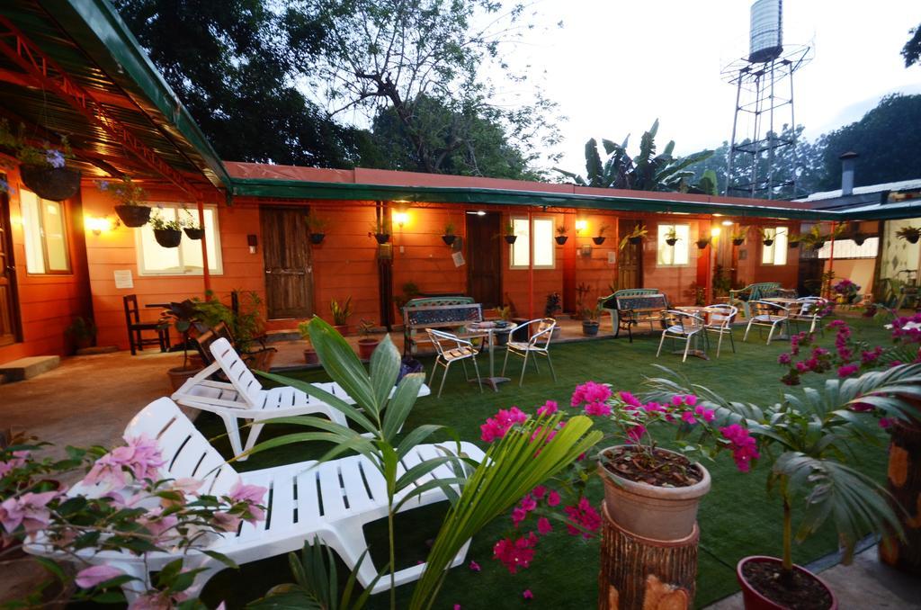 Airportside Inn Puerto Princesa Exterior foto