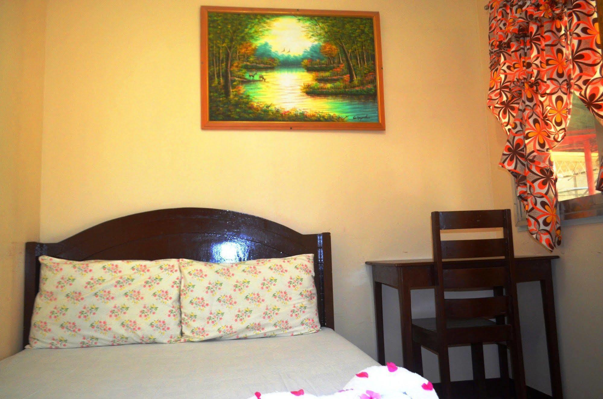 Airportside Inn Puerto Princesa Exterior foto